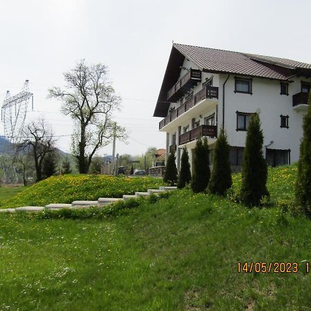 Ograda De La Munte Villa บราน ภายนอก รูปภาพ