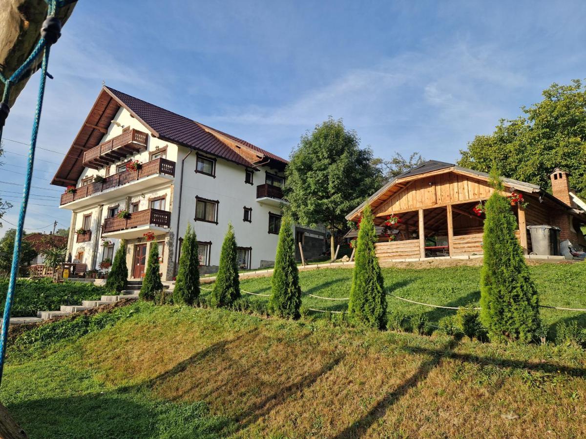Ograda De La Munte Villa บราน ภายนอก รูปภาพ