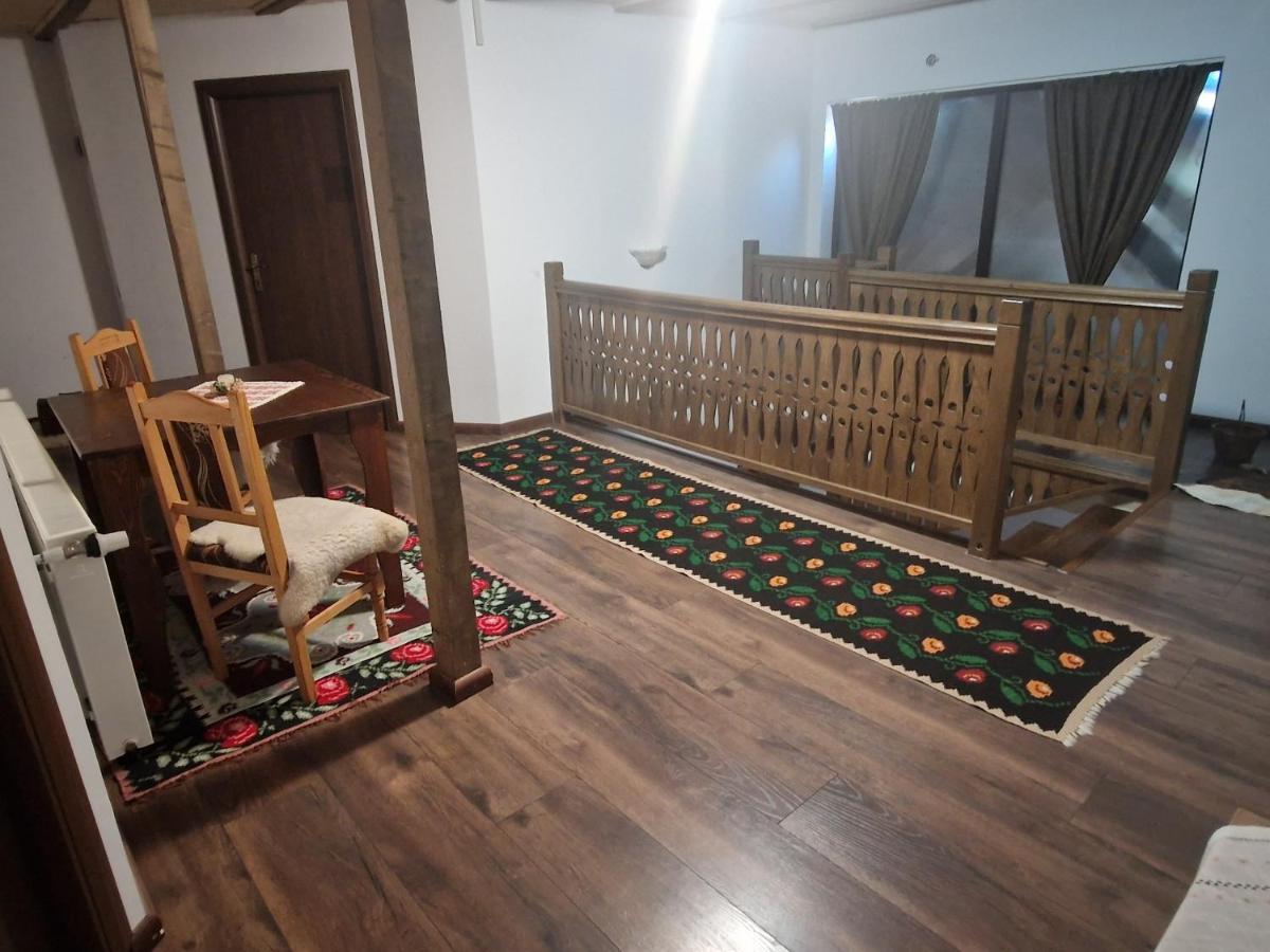 Ograda De La Munte Villa บราน ภายนอก รูปภาพ